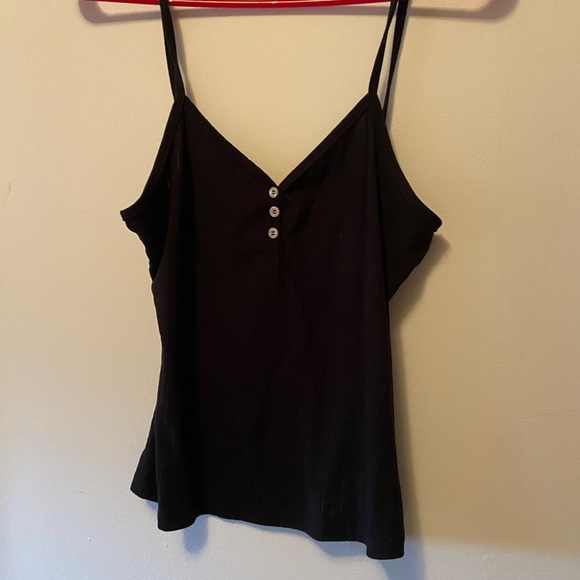 Black tank - Picture 1 of 1